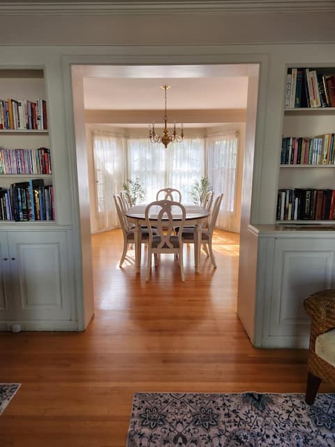 Hyde Park House by Fairgrounds