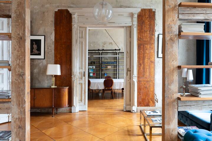 Grand Suites – 160 m² of Elegance & Comfort gallery image 2