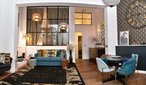 Top Airbnb: The Tucholsky Loft: Luxury in MITTE! in Berlin