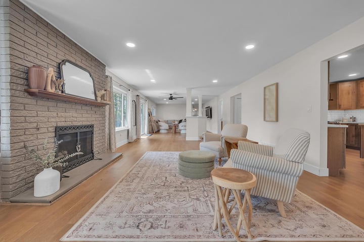 Lux 6bd 3,300+sqft Ranch W/ Basement, Sauna & More - Rochester University, Rochester Hills