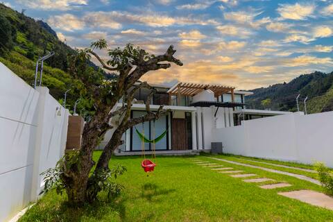 Modern and peaceful house with an breahtaking view