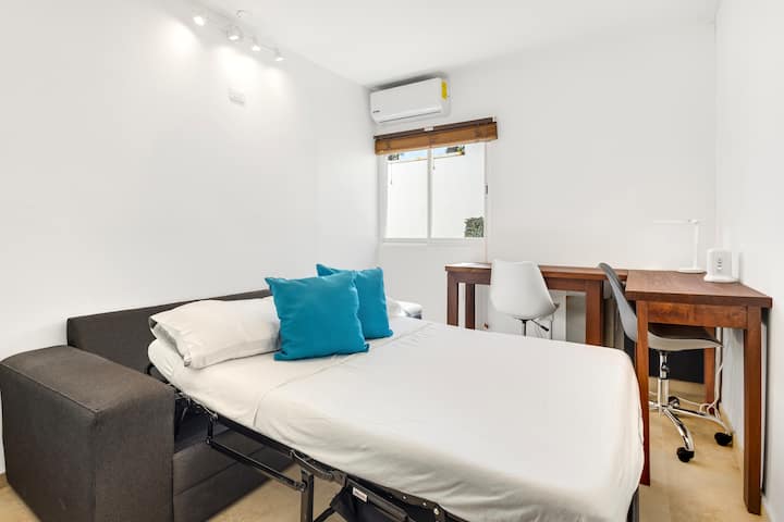 Divan me madhësi të plotë me shkumë memorieje të re