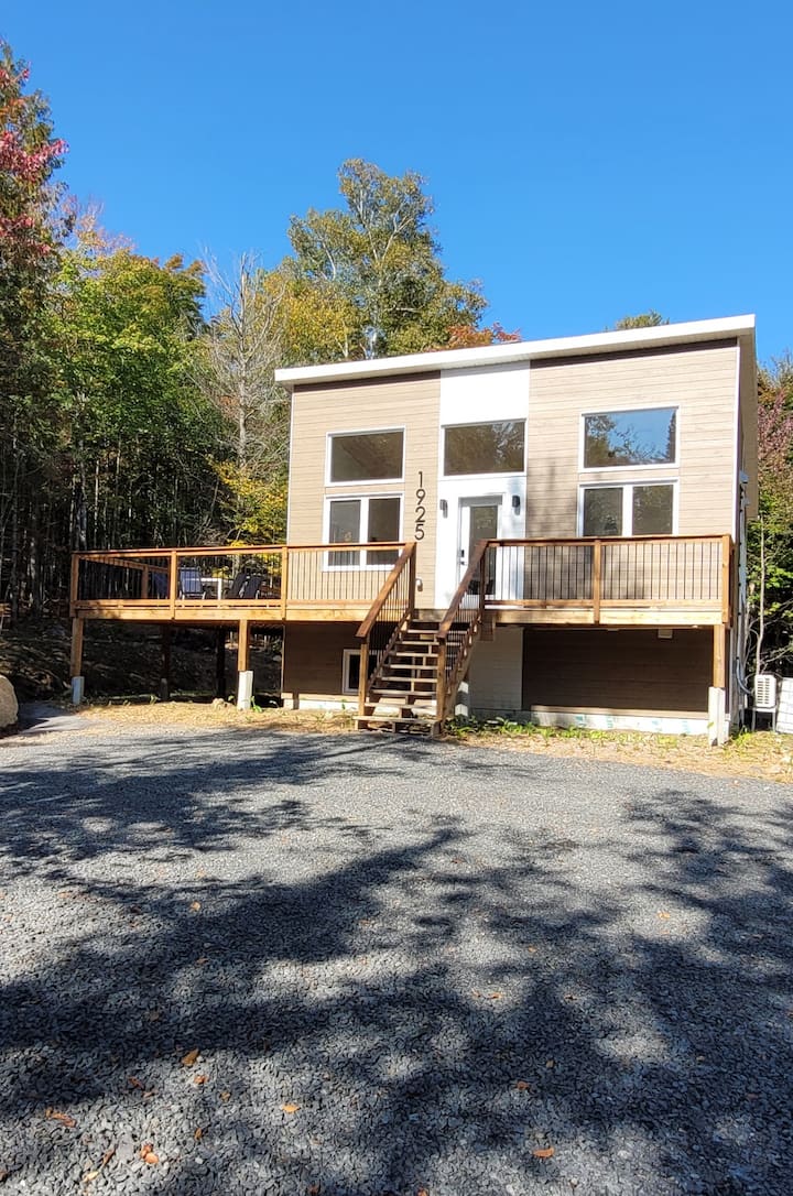 Chalet le Renard Houses for Rent in Entrelacs, Quebec, Canada Airbnb