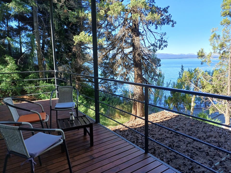 A small timber cabin on Nahuel Huapi, San Carlos de Bariloche, Río Negro, Argentina, photo 2 of 10