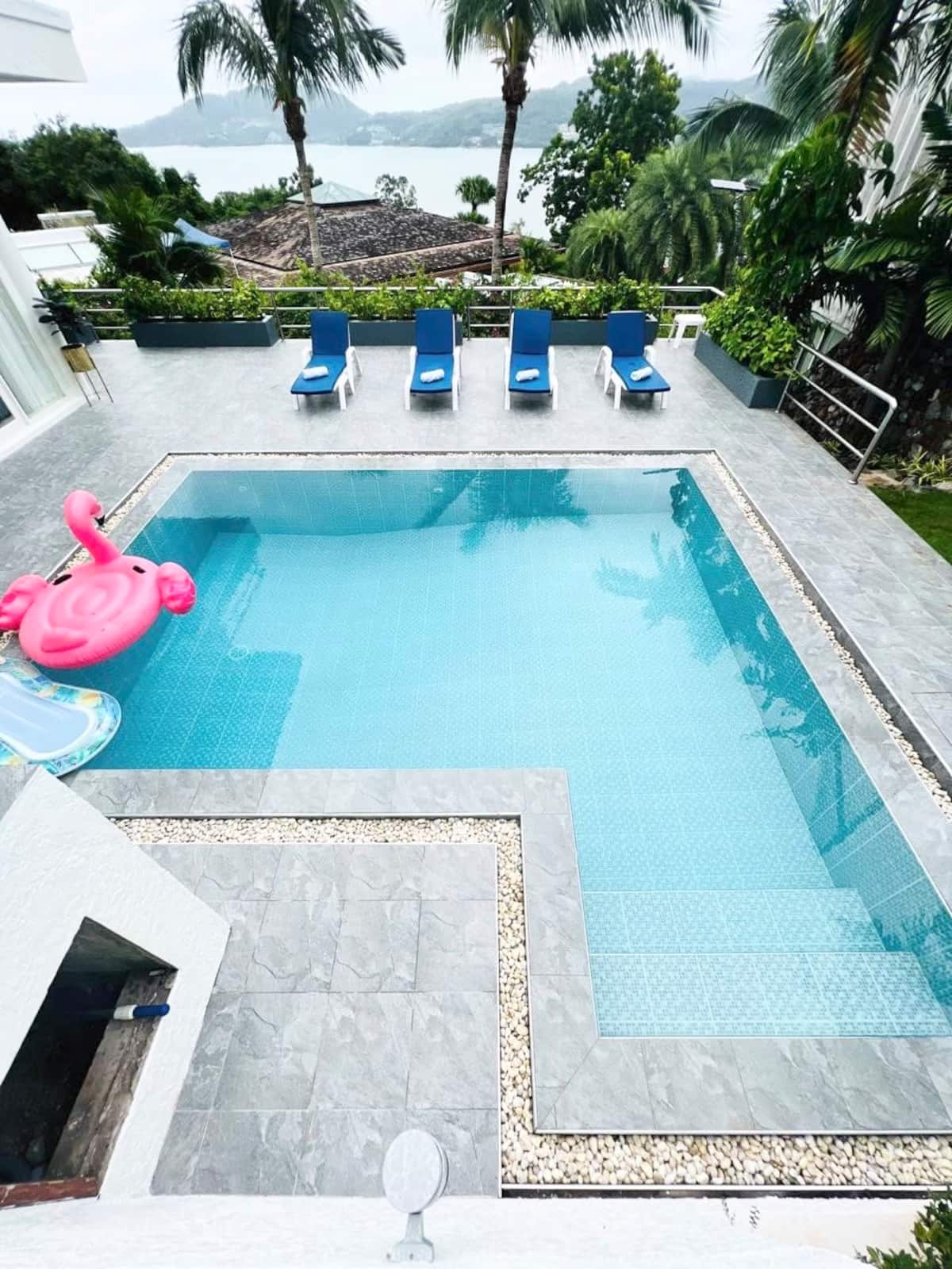 Living area with sea view