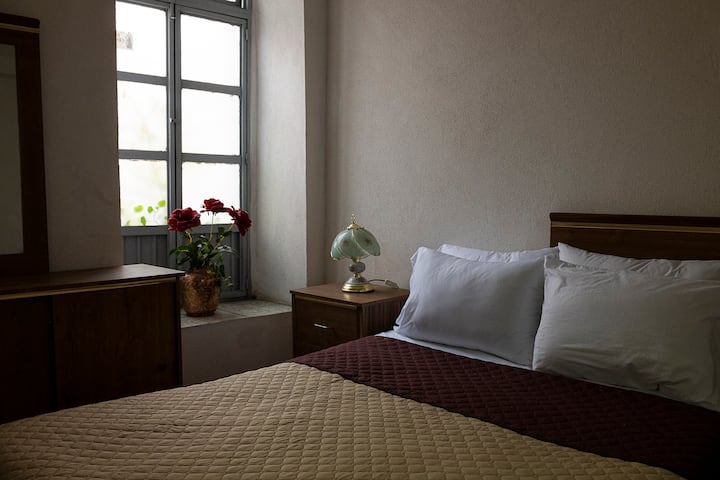 Wasiliana na WhatsApp 442 332 3005 kwa taarifa zaidi Calle 16 de Setembre 131 Oriente., Centro, 76000 Santiago de Queretaro, Qro. casa.catalinashb@gmail.com 442 332 3005