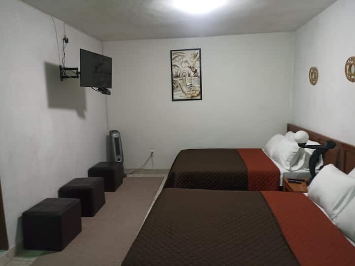 Wasiliana na WhatsApp 442 332 3005 kwa taarifa zaidi Calle 16 de Setembre 131 Oriente., Centro, 76000 Santiago de Queretaro, Qro. casa.catalinashb@gmail.com 442 332 3005