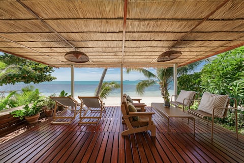 Villa Tokyo - A beachfront house in Samui