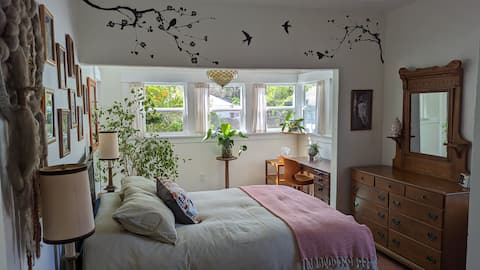 Top Airbnb: Cozy Cottage in Sacramento / Roseville / Folsom