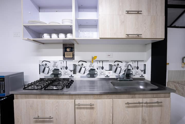 Apartment In Laureles For 10 Guests With Terrace - Medellín