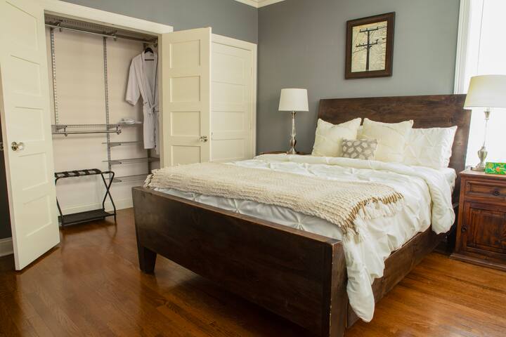 Tudor Style Bungalow with Pool gallery image 3