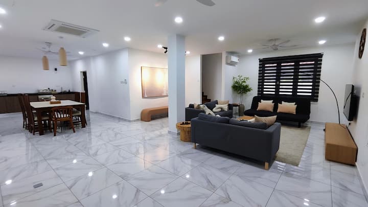Modern Semi-d 3br Near Island Hospital @Georgetown - Penang