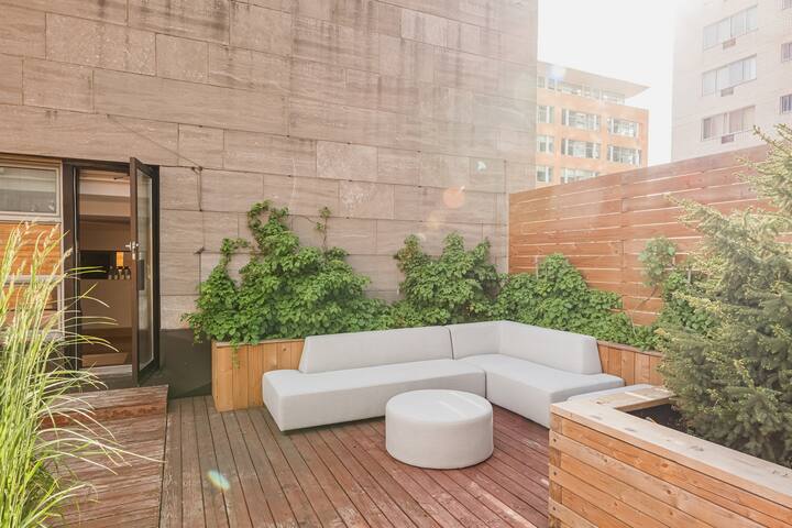 2 Floored Penthouse & Private Terrace Downtown gallery image 3