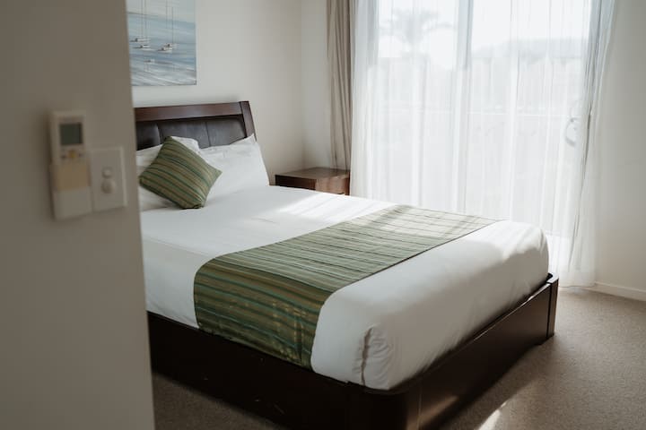 საძინებელი 4