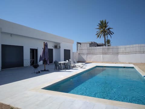 Very beautiful villa with pool.