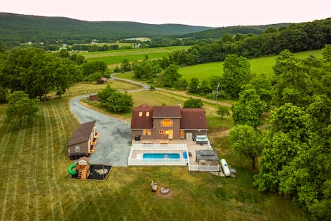 Blue mountain retreat