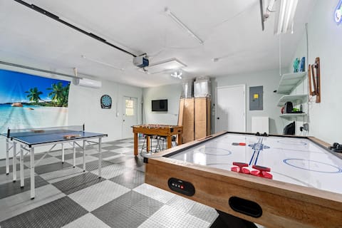 Winter special-Heated Pool-Close to Beach-Game Rm!