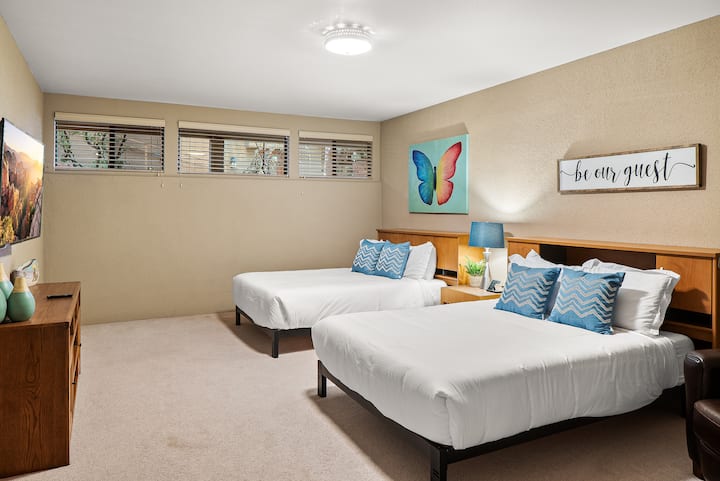 Jack and Jill Double Queen Bedroom
