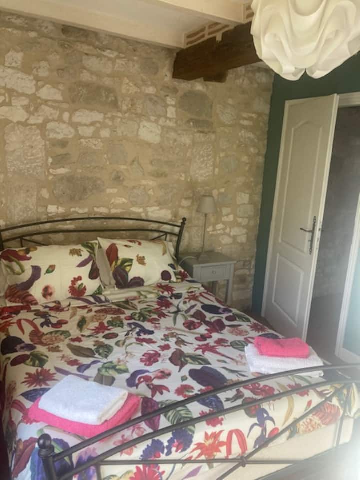 غرفة النوم 1