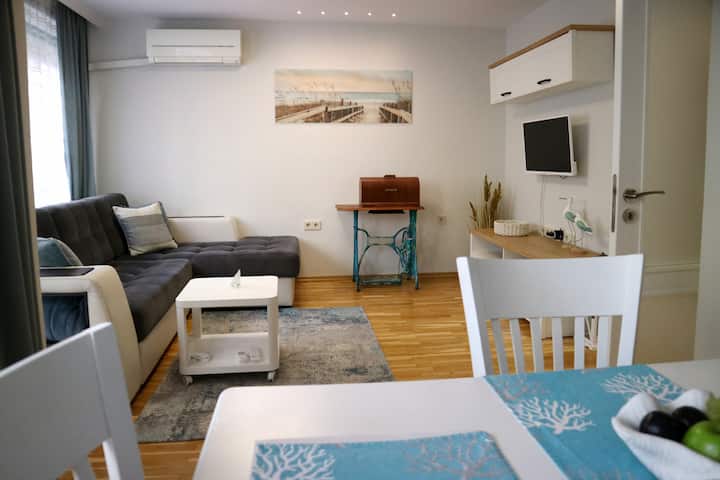Astra Central City Apartment - Varna