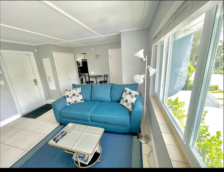 Walk To Las Olas Blvd Lux Studio / Pool & Parking - Fort Lauderdale, FL