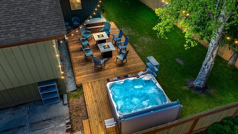 Cozy Spacious 4-Level Home | XL HotTub