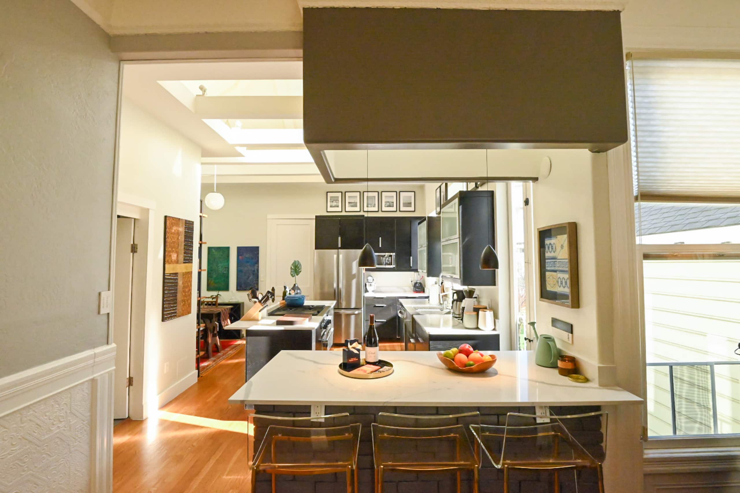 Home in San Francisco · ★4.98 · 3 bedrooms · 3 beds · 1 bath - Image 17