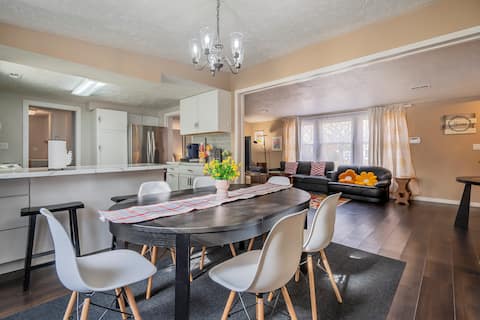 Comfy, Convenient, and Clean 3BR Retreat near BGSU