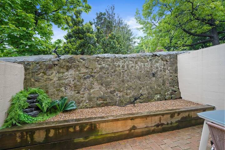 Hobart City Townhouse gallery image 5