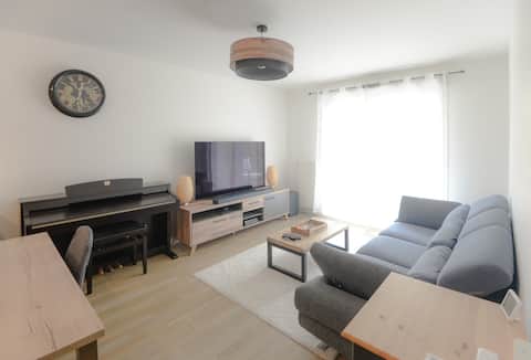Annonce Airbnb populaire: Cozy 2-room apartment near Disney/Paris à Noisy Le Grand