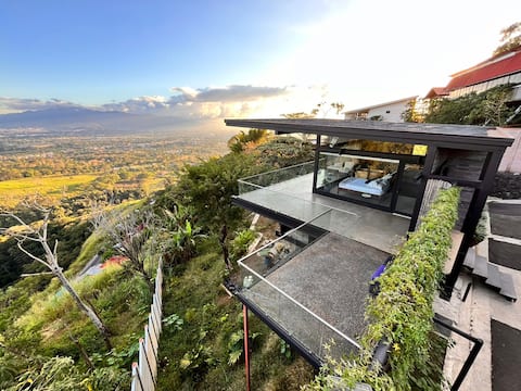 Stylish Loft with Stunning Panoramic Views