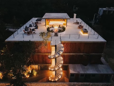 Bright Tulum Studio | King Bed + Pool Access