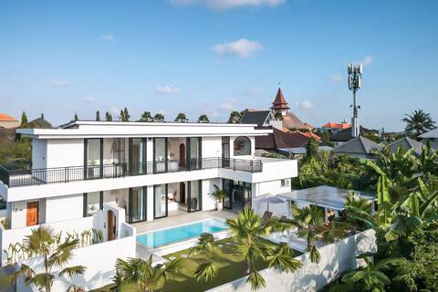 New Greenery Nature Modern 4BR Family Villa Canggu