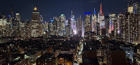 Top performing Airbnb: Gorgeous space near Hells Kitchen and Midtown West in Hell's Kitchen