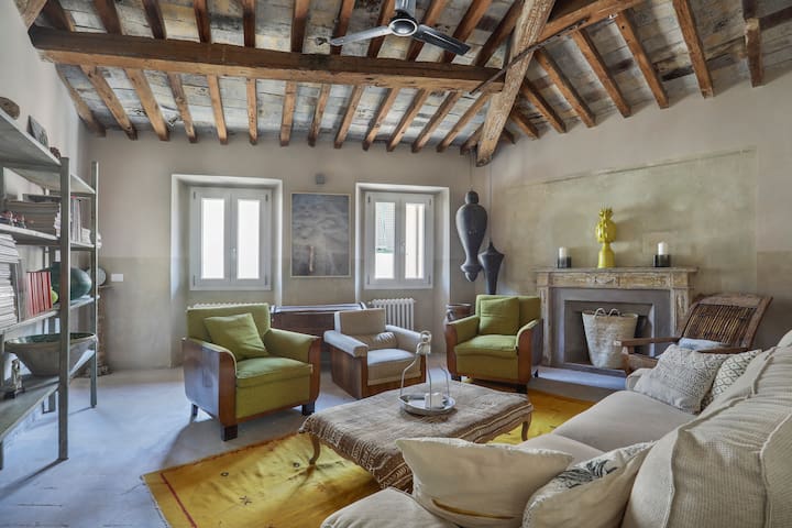 Green Rooftop Terrace Florence Historical Center