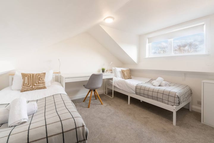 საიდუმლო ოთახი ციხესიმაგრის ბოლო სართულზე, რომელიც განსაკუთრებით პატარების საყვარელია. აქ მათ შეუძლიათ წარმოსახვის თავისუფლად დატოვება…