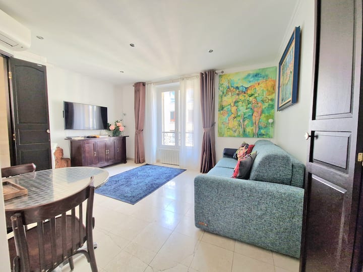 غرفة المعيشة