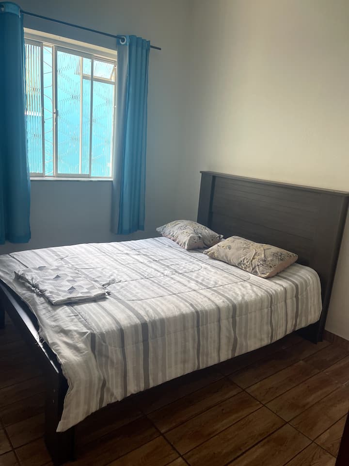 Casa Com Piscina, Sauna E Churrasqueira Em Resende - Resende