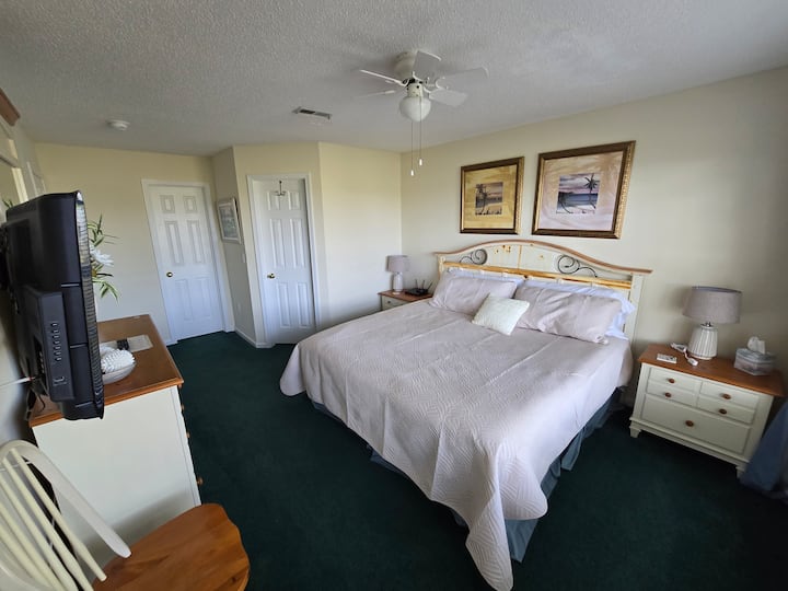 غرفة النوم الرئيسية