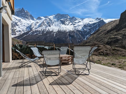 Chazelet - With terrace and garden