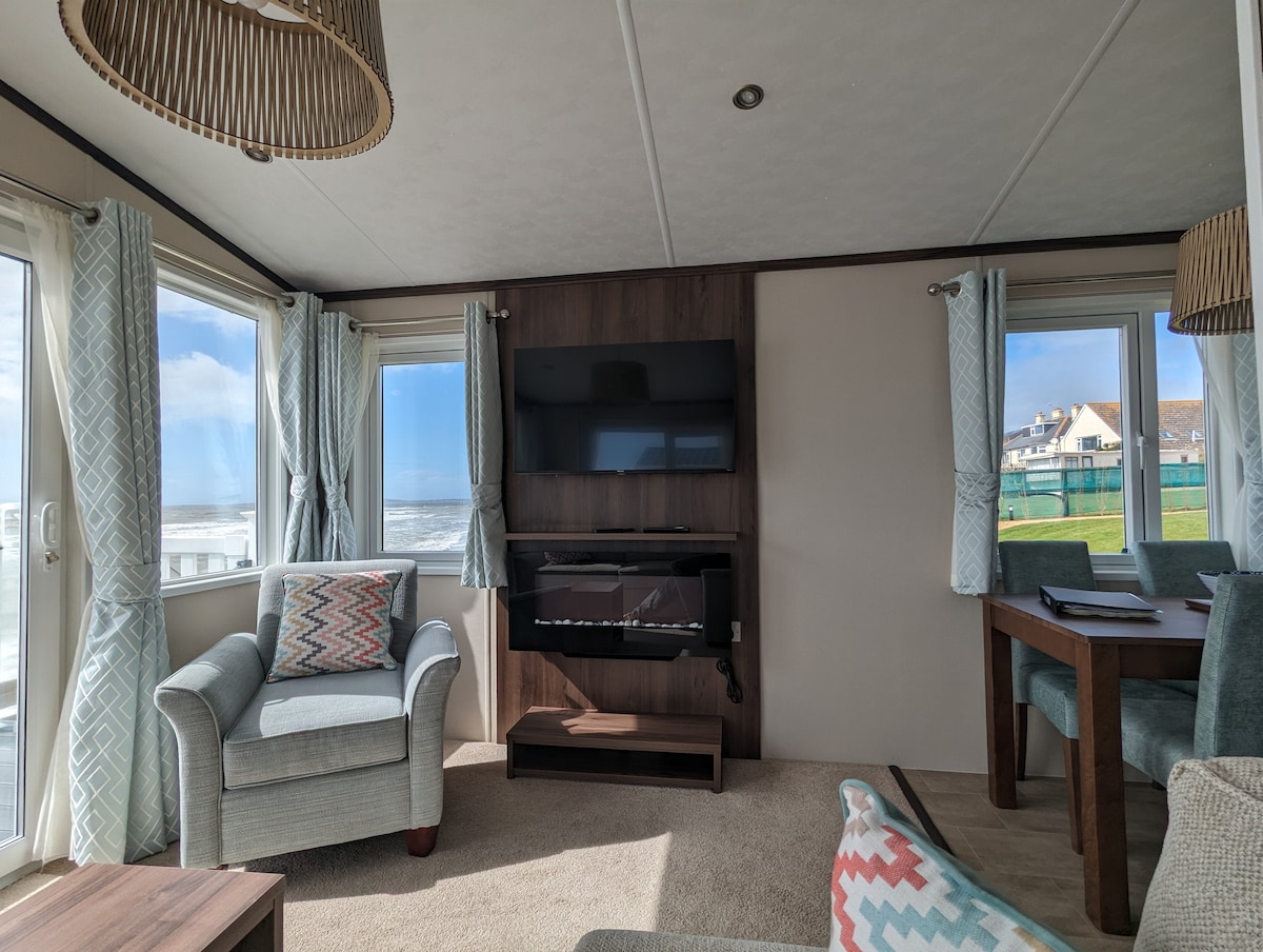 Top performing Airbnb: Avon Creek Caravan Park Ringstead dog friendly in Dorset