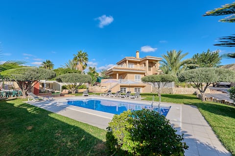 Lux Boutique Villa Sleeps 11