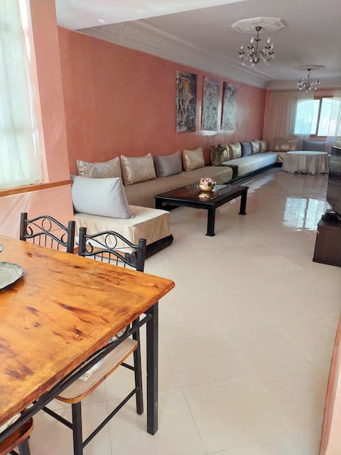 Small Villa, Closed Residence, Quiet & Secure