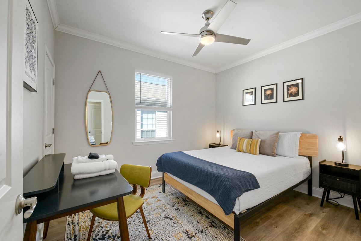 Спалня 4 - двойно легло, вентилатор, изкуство