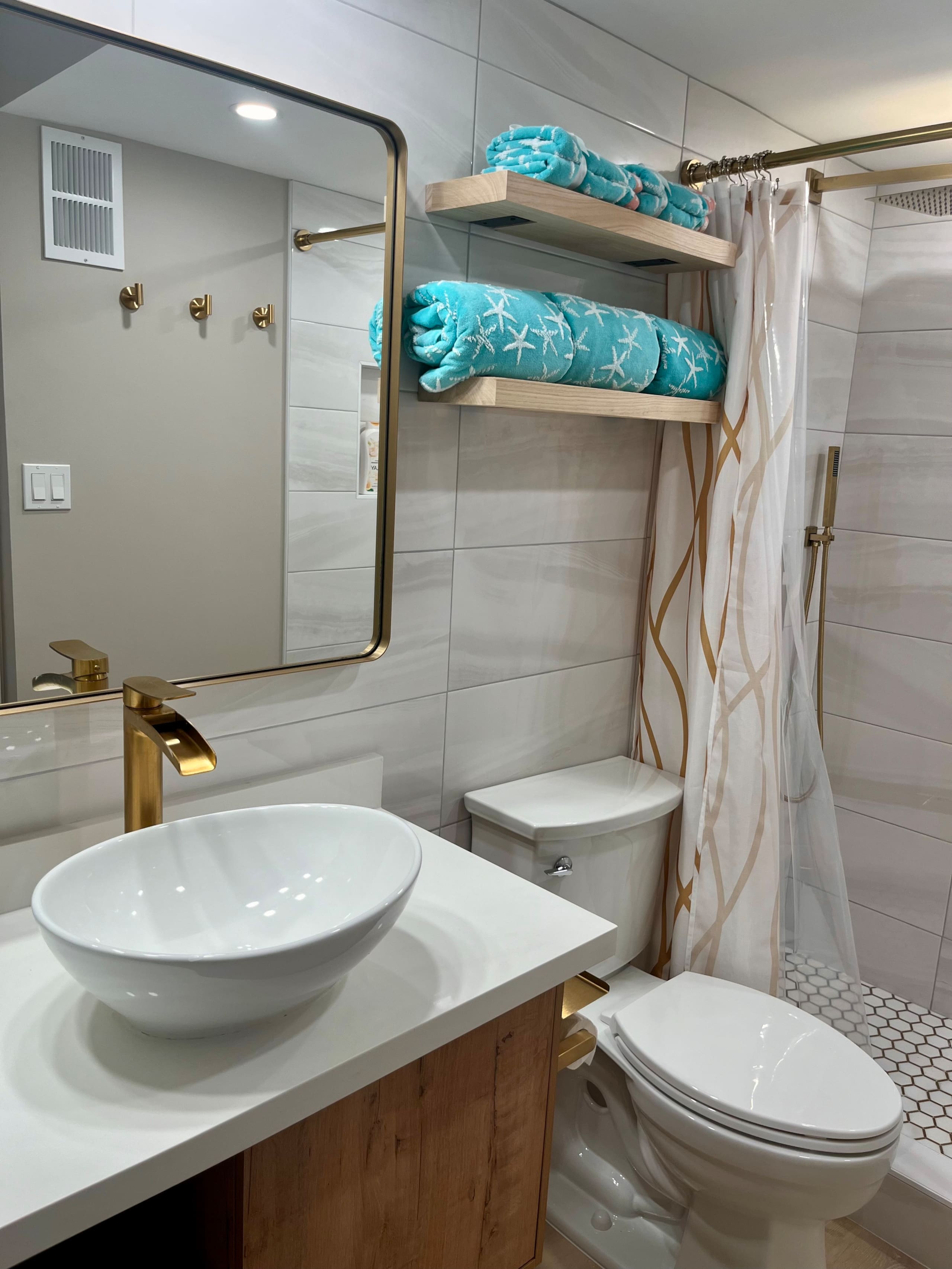 20*High Floor Waikiki Ocean View Condo w/Balcony - Image 43