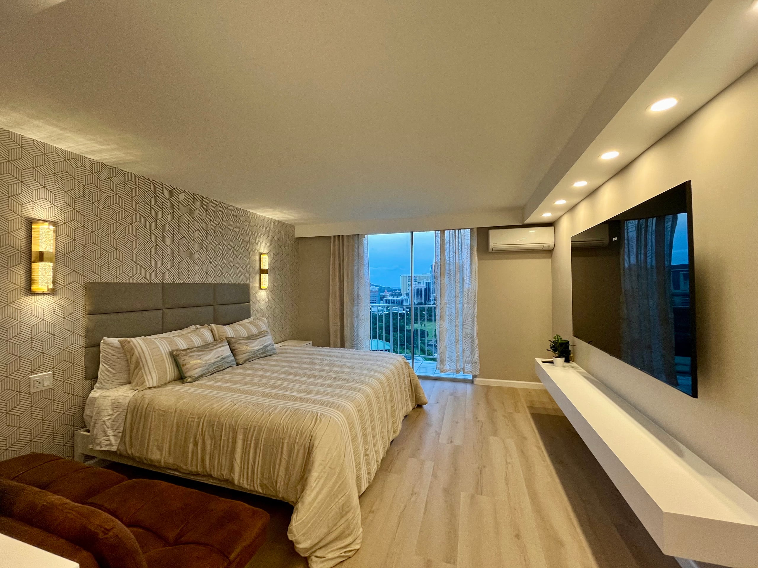 20*High Floor Waikiki Ocean View Condo w/Balcony - Image 13