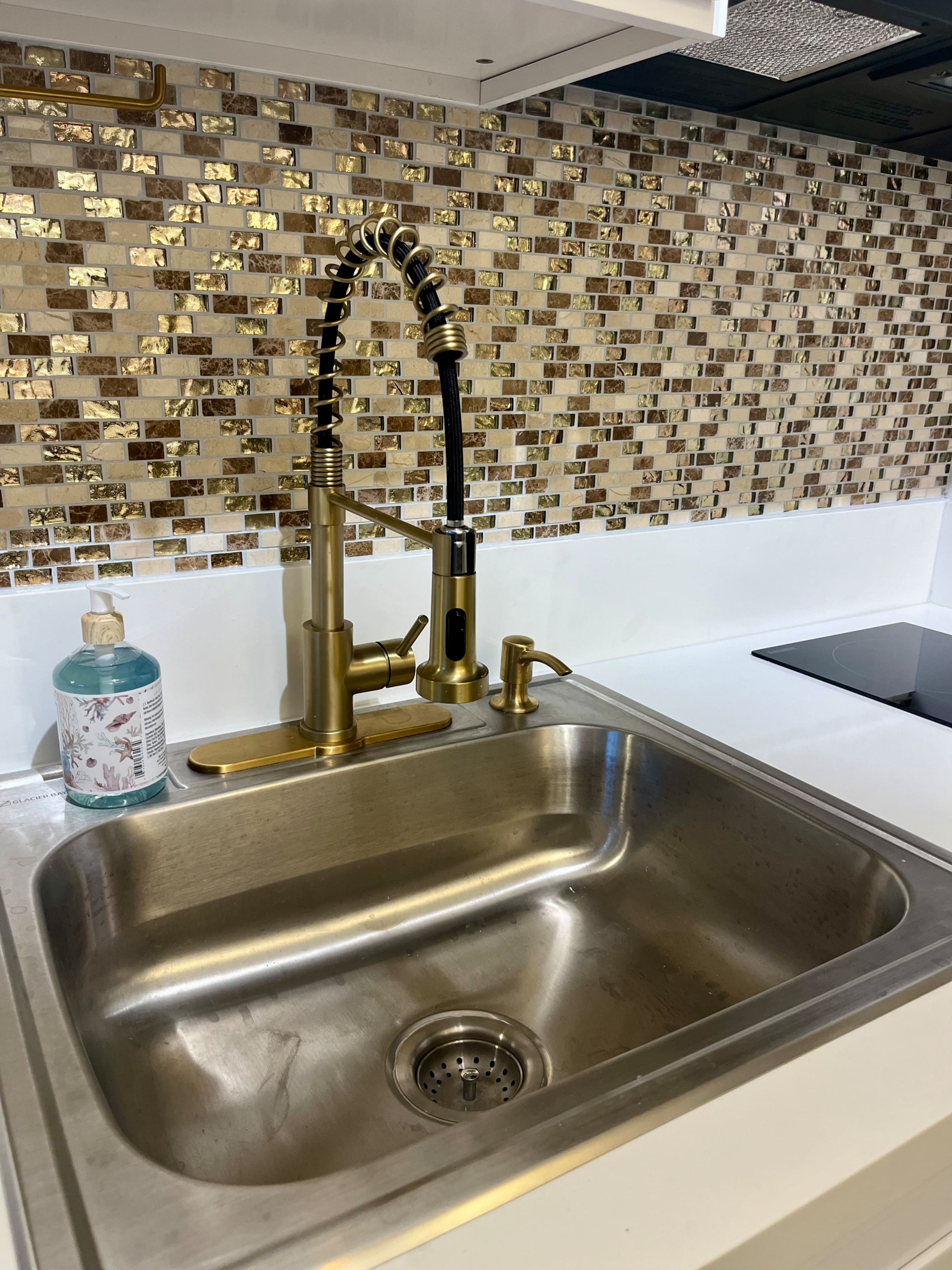 20*High Floor Waikiki Ocean View Condo w/Balcony - Image 35