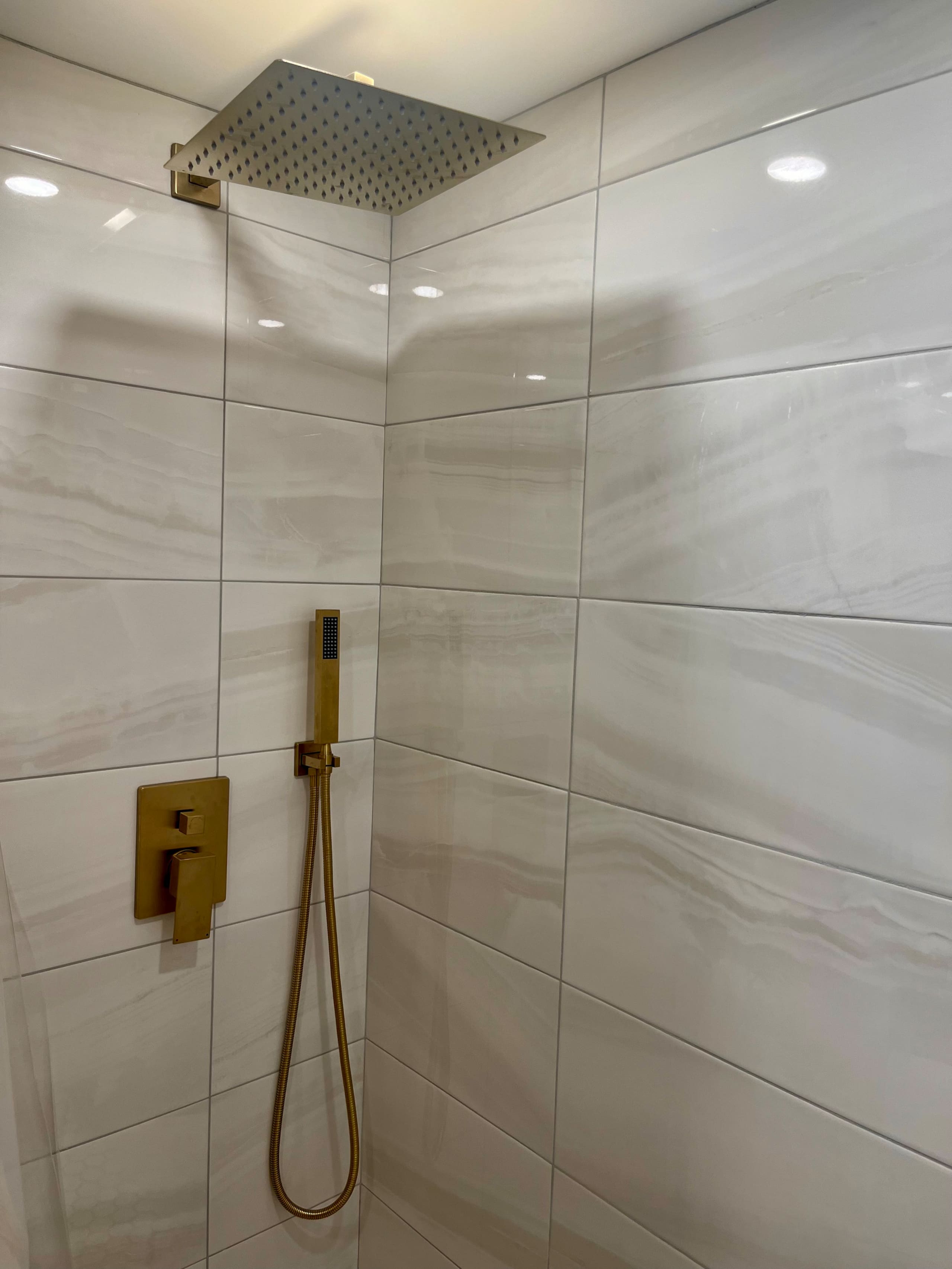 20*High Floor Waikiki Ocean View Condo w/Balcony - Image 44