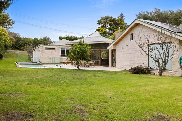 Gas Heated Pool, Historic Kerferd, Sorrento gallery image 3