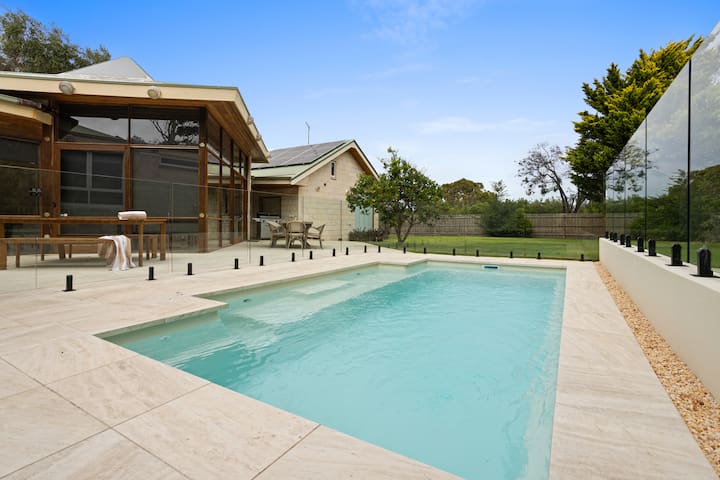 Gas Heated Pool, Historic Kerferd, Sorrento